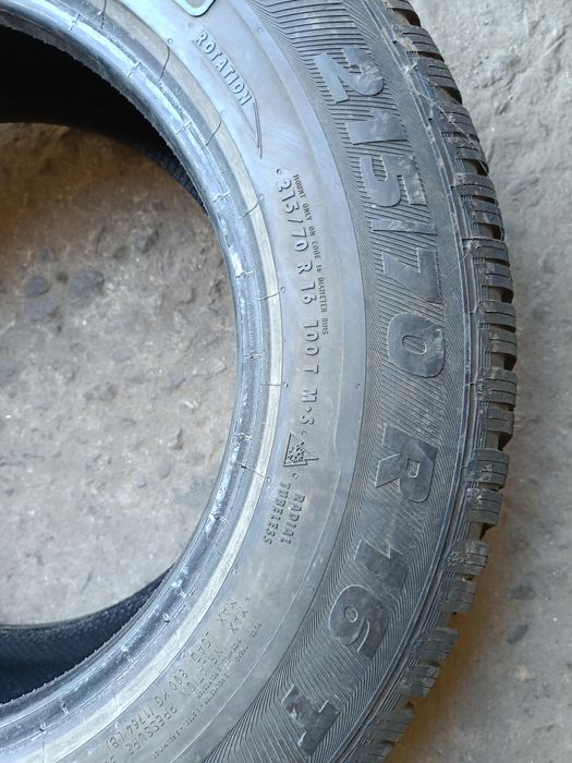 Зимни гуми -215/70-1бр.-80лв."SEMPERIT"-като нови