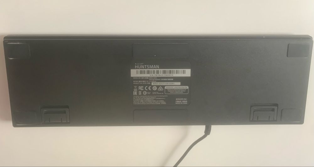 продам механическую клавиатуру Razer