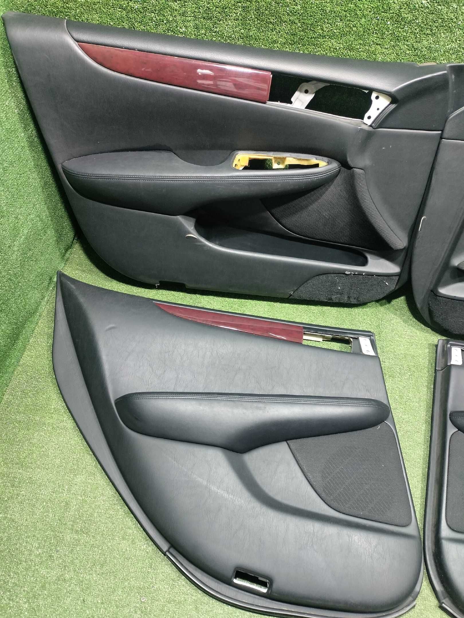 Продам Обшивка дверей комплект Lexus ES300 / Toyota Windom 30