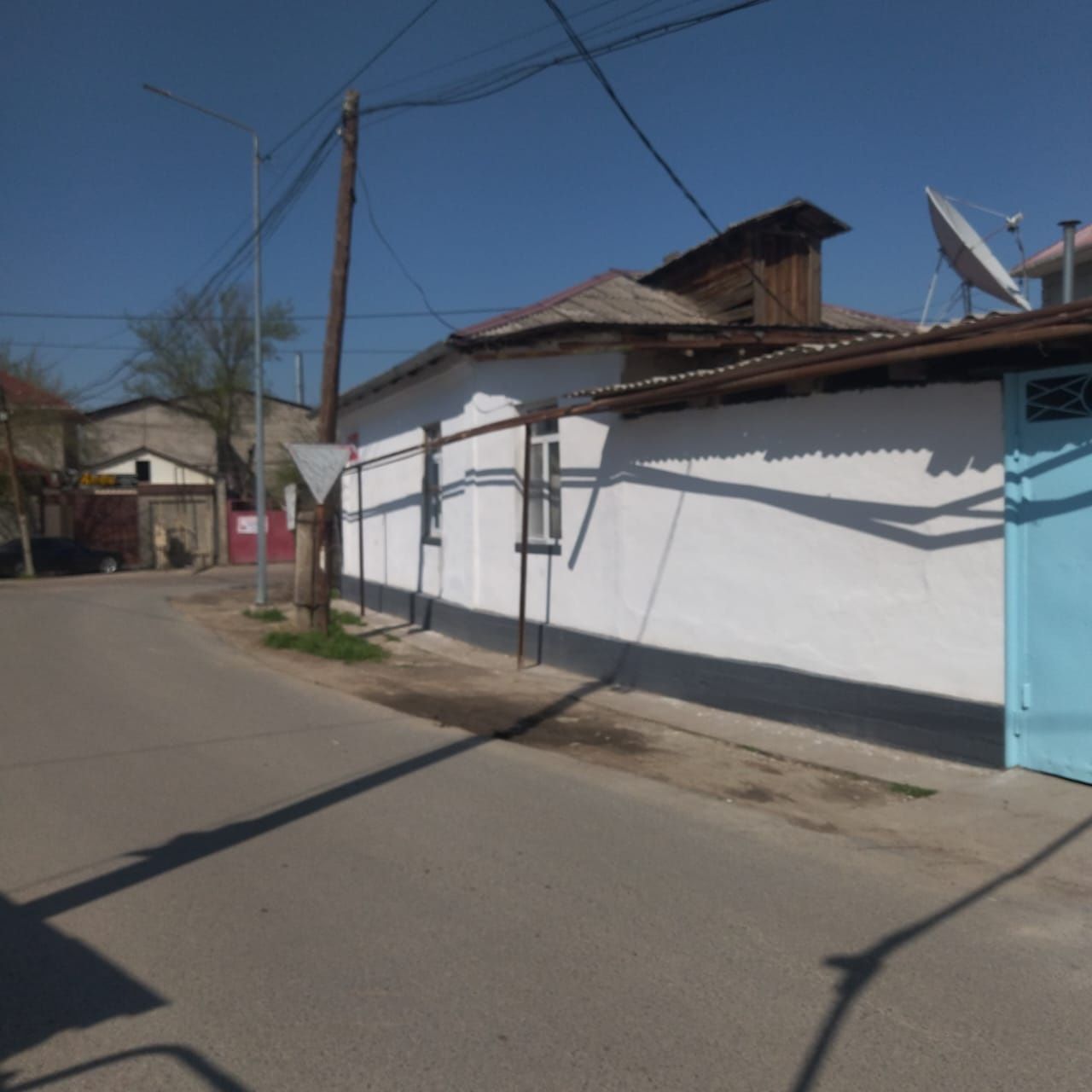 Продам дом в центре города Сарыагаш