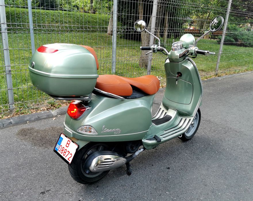 Piaggio Vespa LVX 125