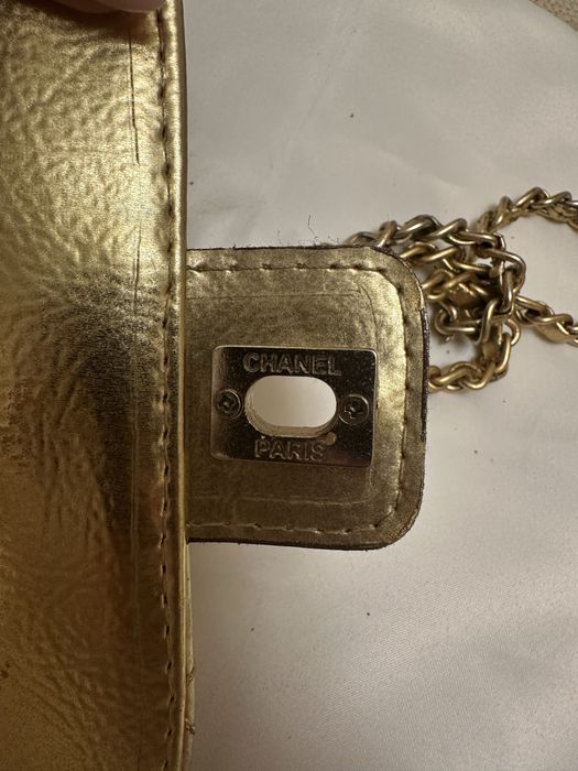 Geanta aurie Chanel