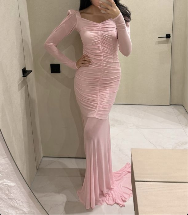 Alisha - платье со шлейфом