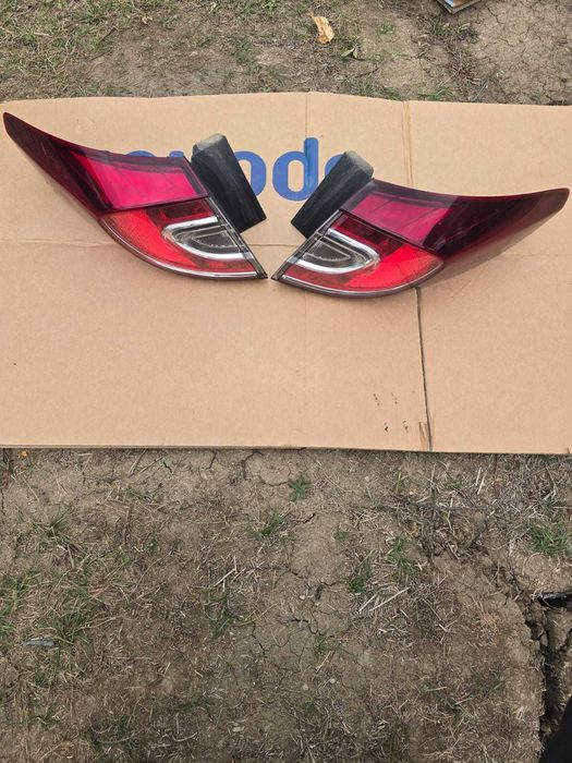 Tripla Stop Lampa Dreapta de pe Aripa Caroserie Renault Megane 3 Break