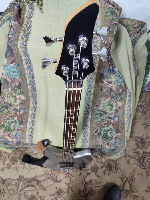 Бас гитара Yamaha rbx 270