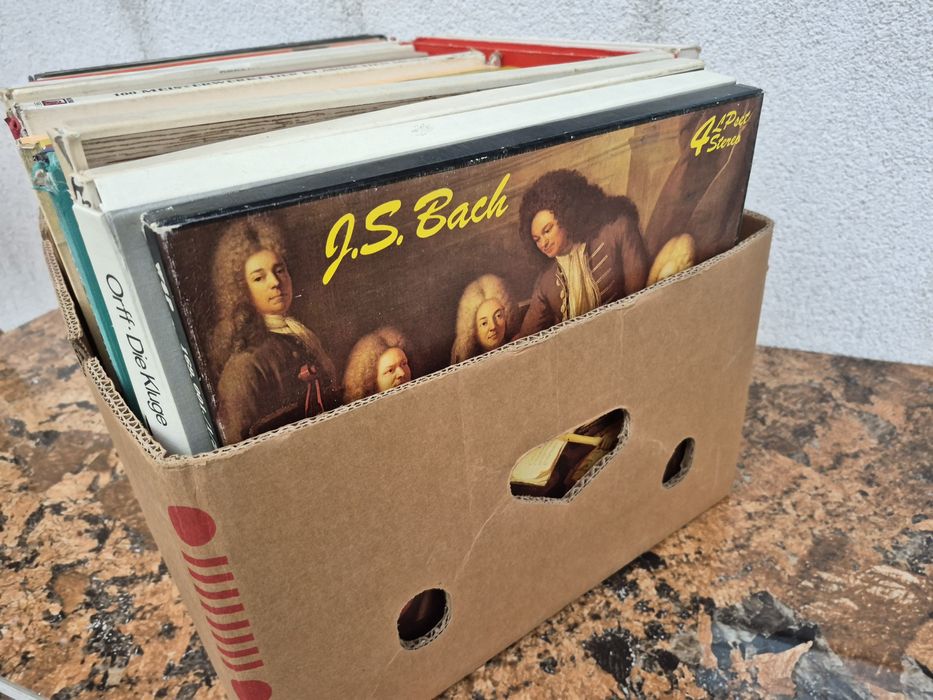 Vand lot 100lp discuri vinil cu muzică clasică mixta Artiști celebrii