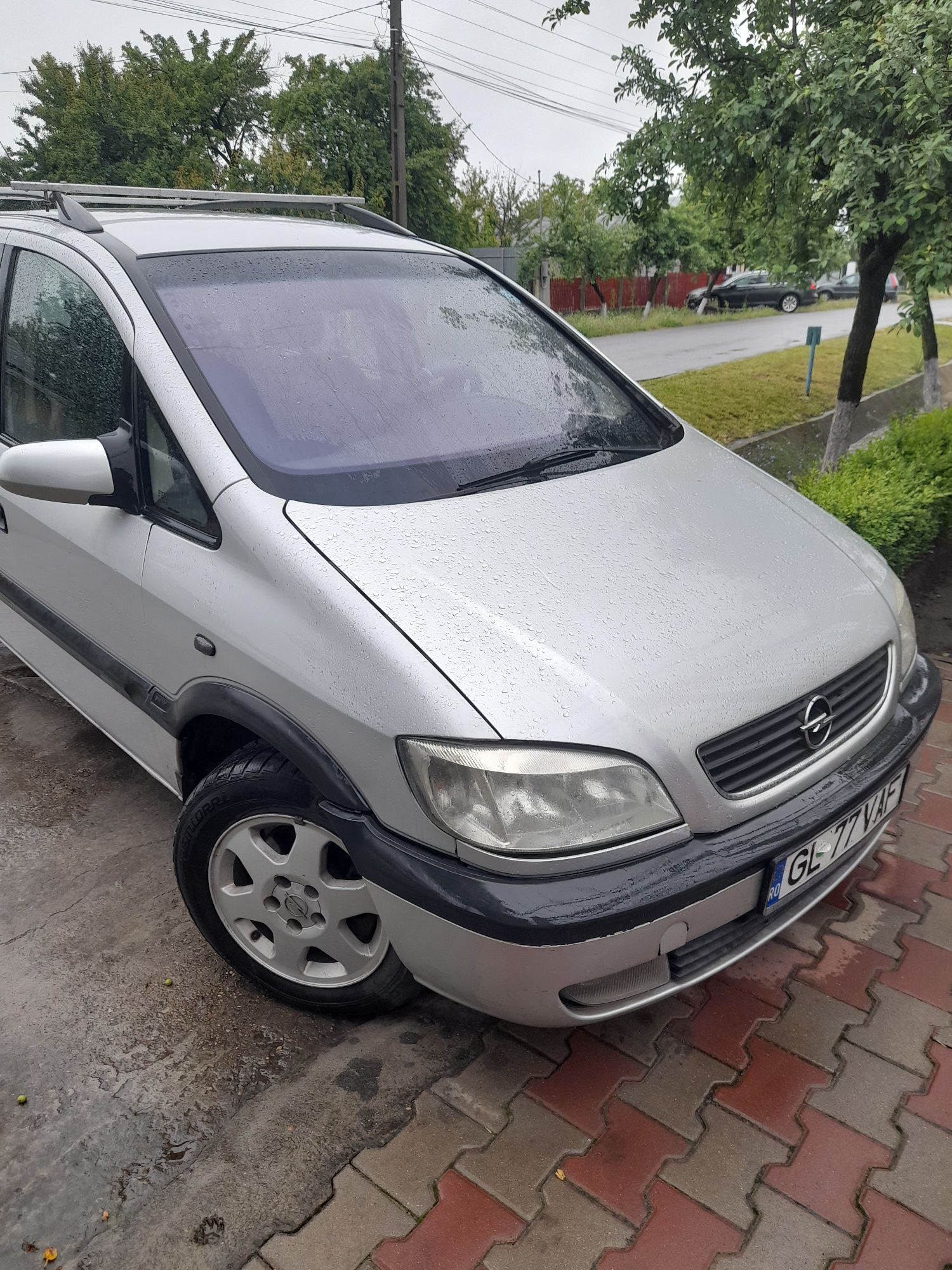 De vinzare  Opel zafira