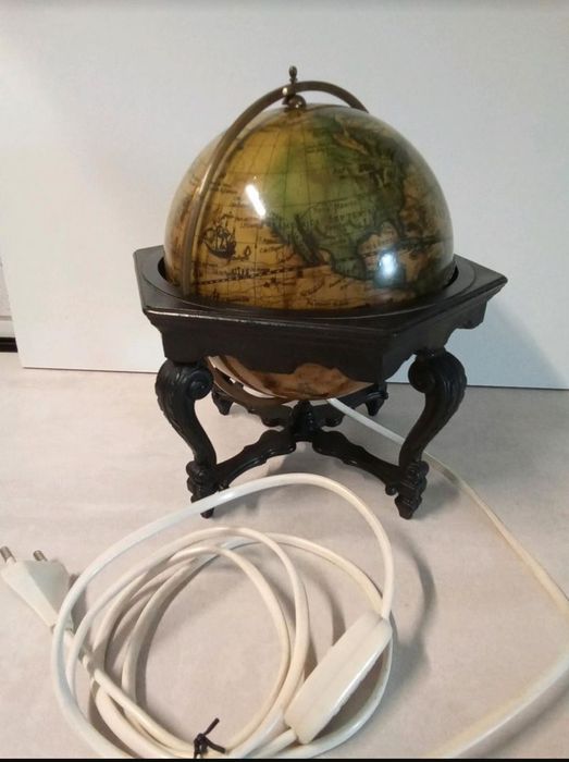 Globul Lumii Vechi circa anii 50 Fabulos