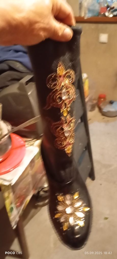 Продам теплые, хорошие рэтро мәсі, для апашек и аташек.