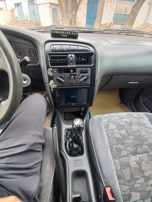 Тойота авенсис 98