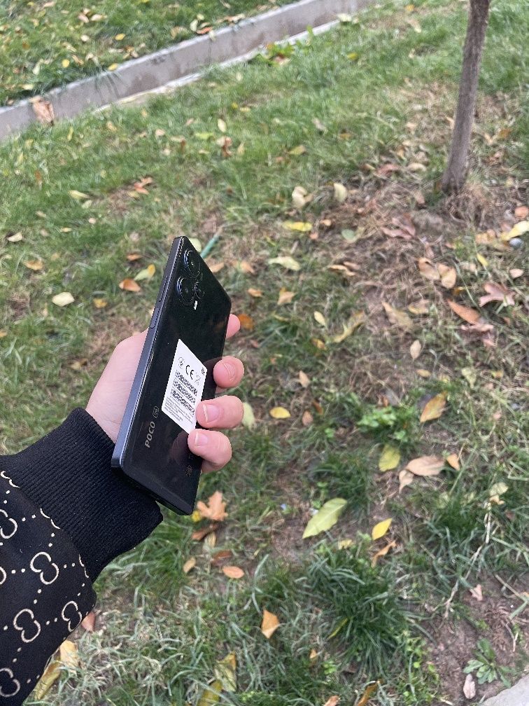 Poco f5 5G/ 200$