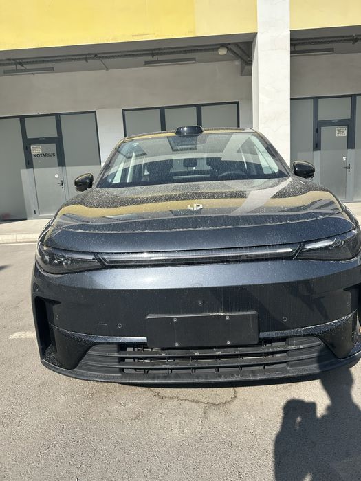 Leapmotor C 10 gibrit mokriga qora 11500km yurgan