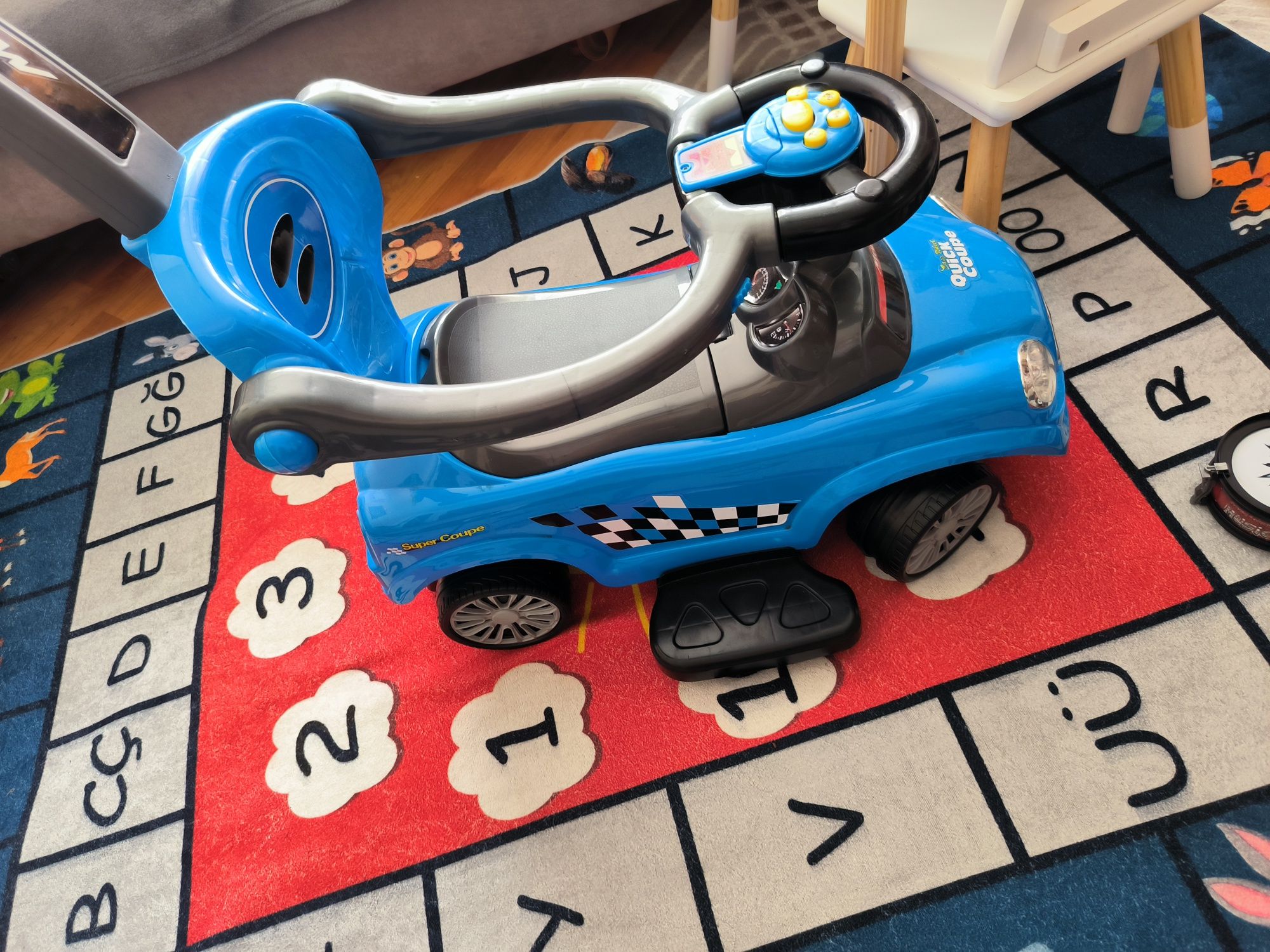 Mașină de copii cu mâner