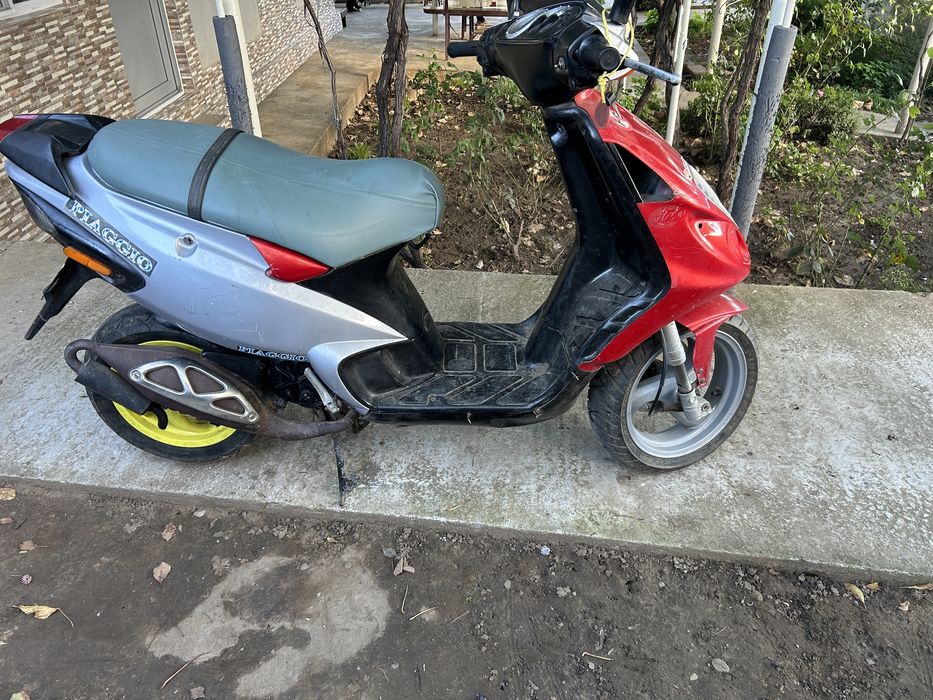 Vand scuter  piaggio nrg motor refacut cu piese noi. Urgent