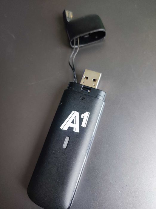 4G LTE USB модем за интернет ZTE MF833