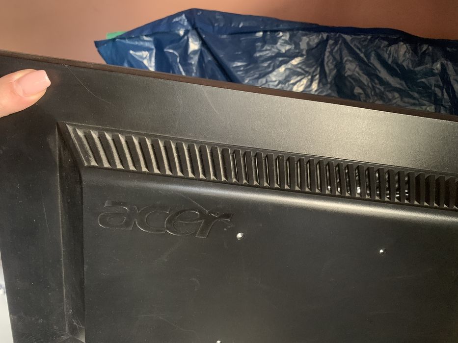 Monitor Acer 100 lei
