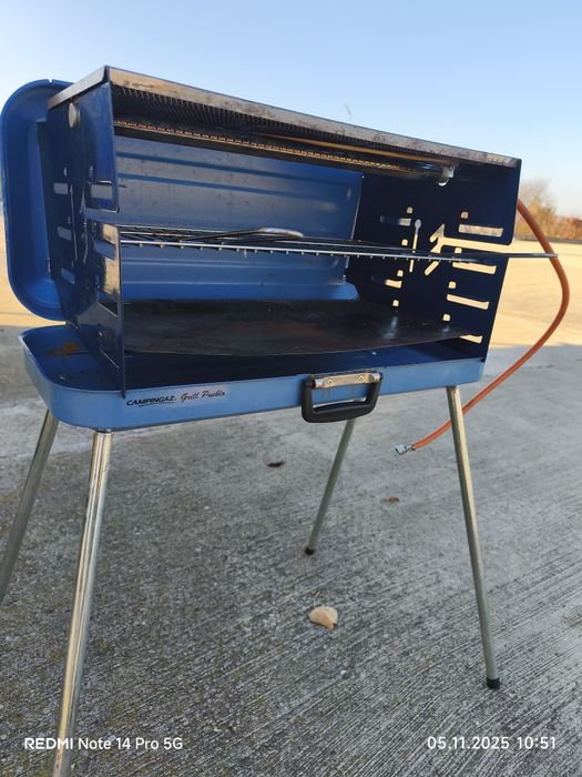 Grătar camping pe gaz