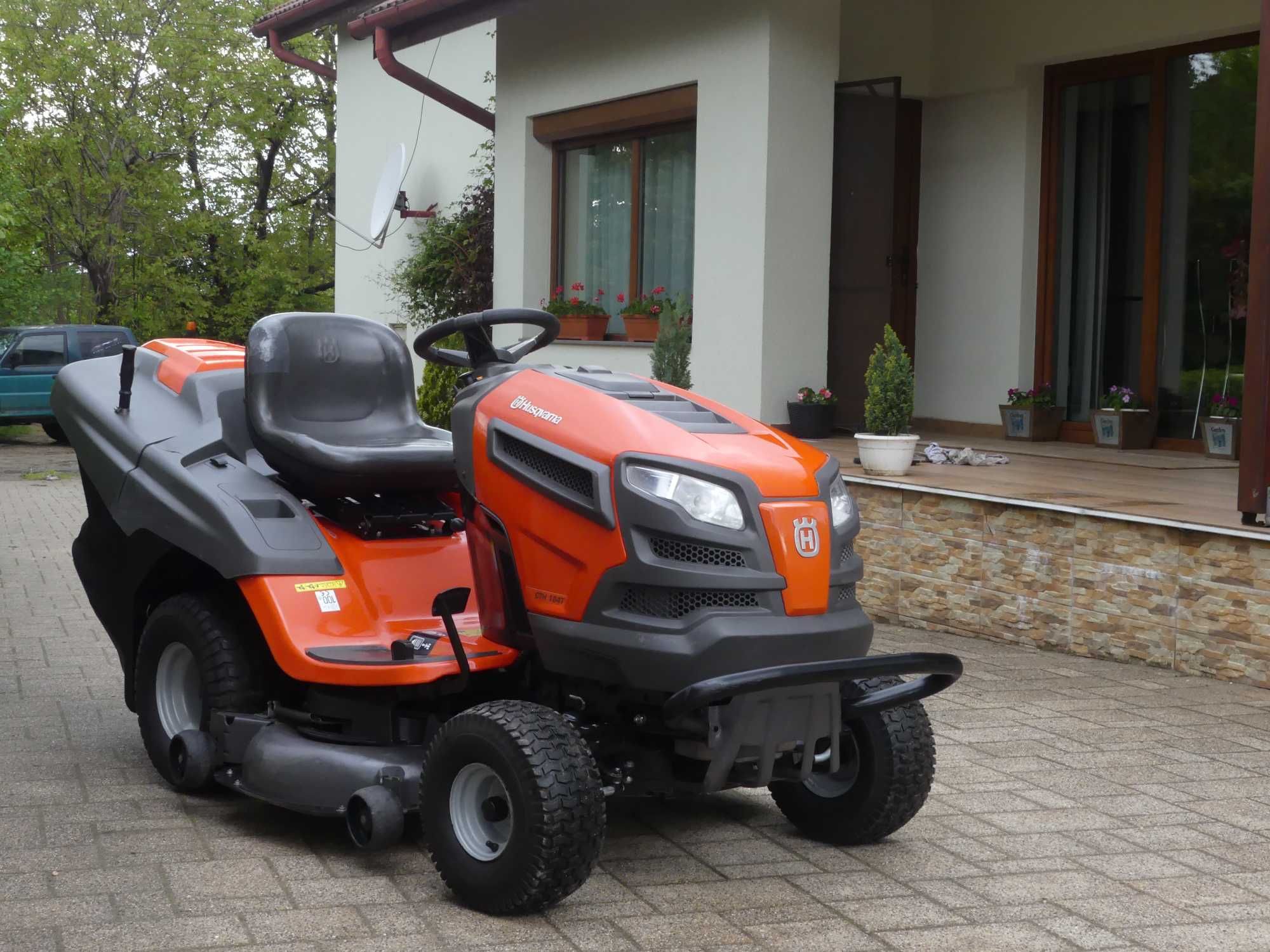 Tractoras de tuns iarba/gazon Husqvarna CTH184T