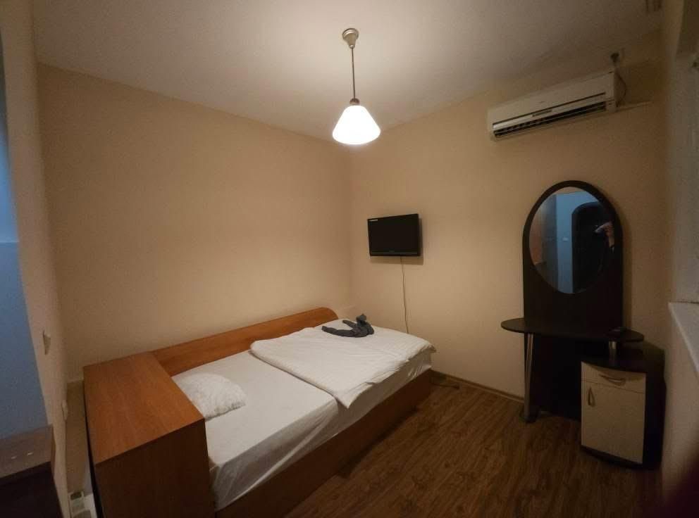 Дава се под наем Тристаен апартамент в Пловдив, Гагарин - 90 кв.м за 450 € - Снимка #3