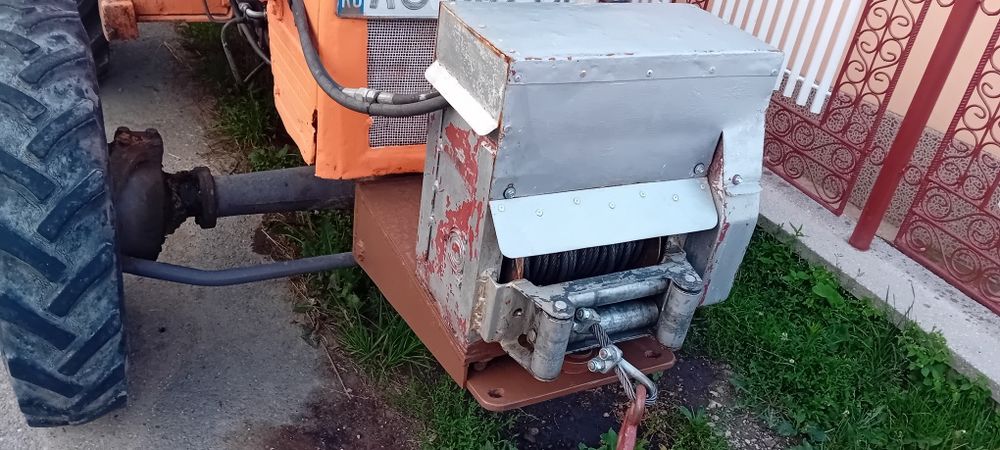 Troliu hidraulic de mare putere