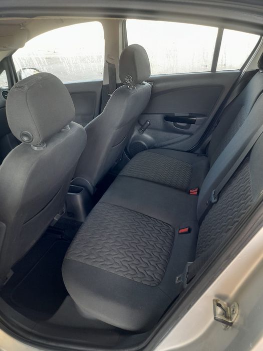Vând Opel Corsa D