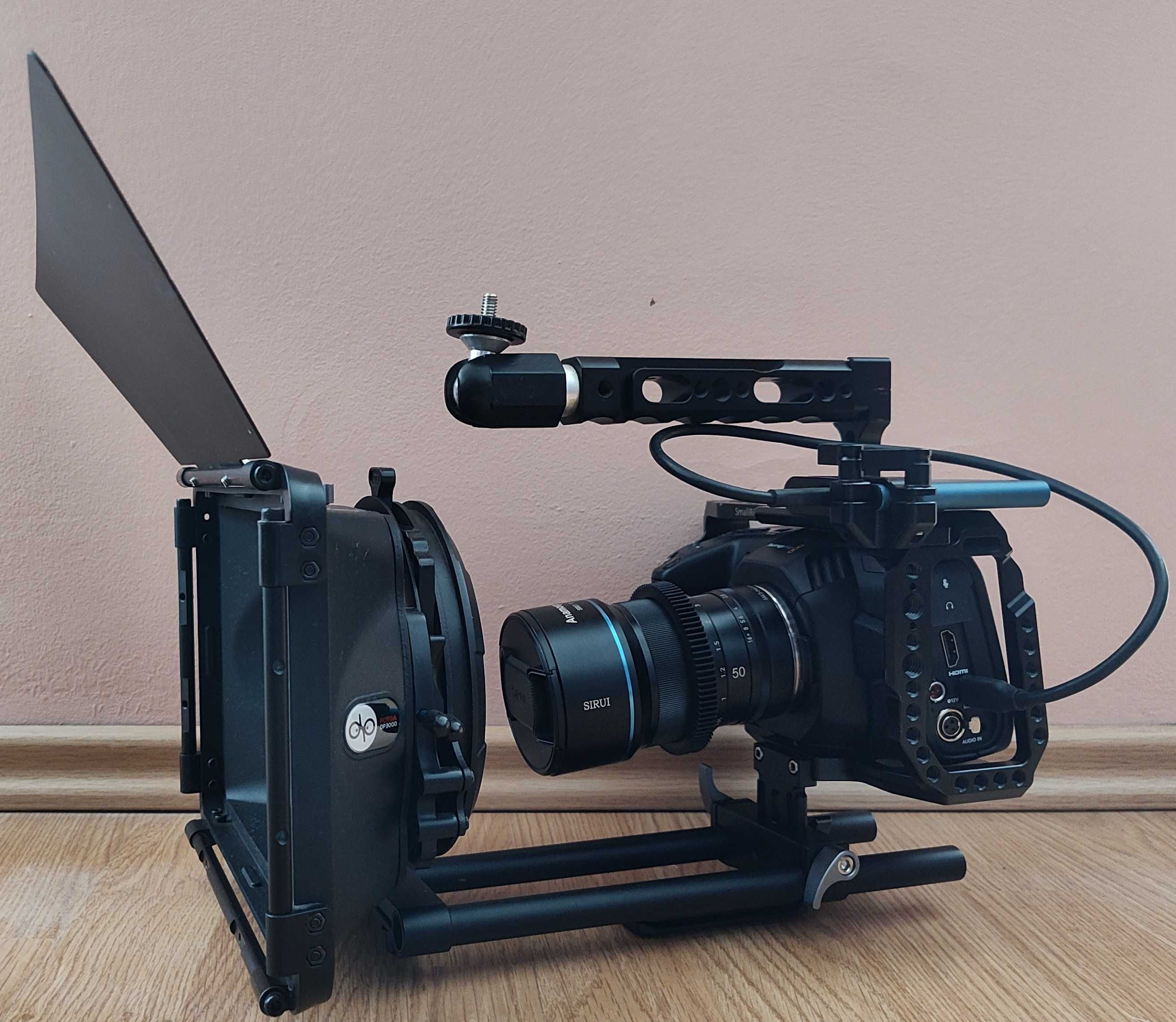BlackMagic Pocket Cinema Camera 4K cu multe accesorii