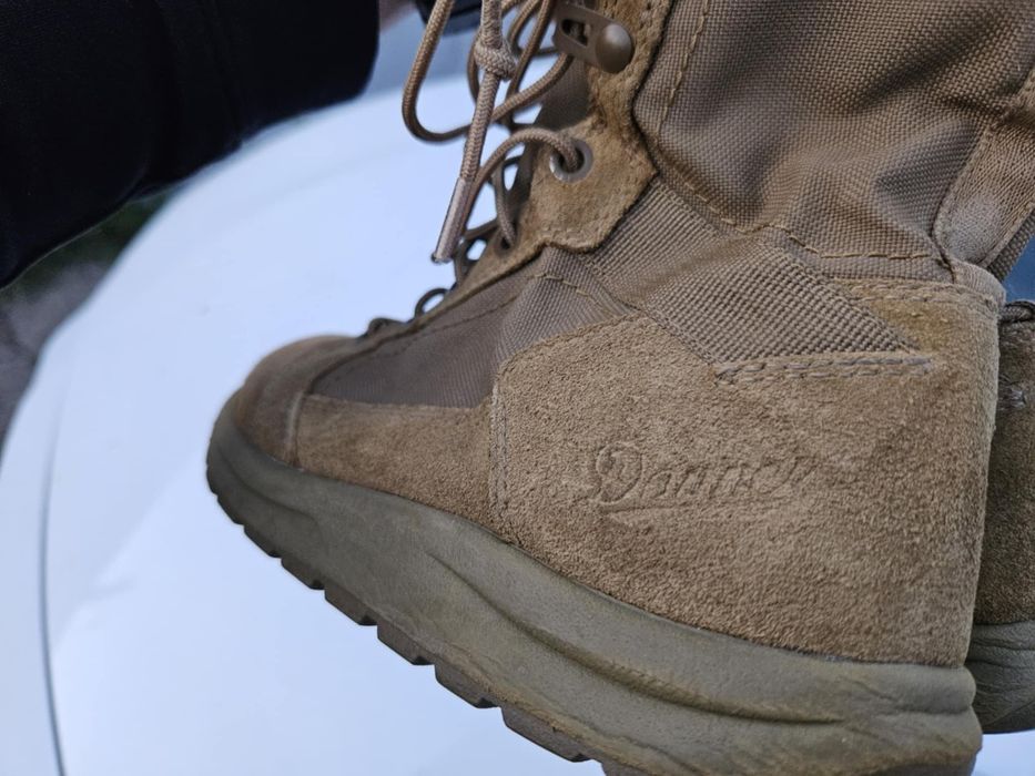 Bocanci desert americani danner 38