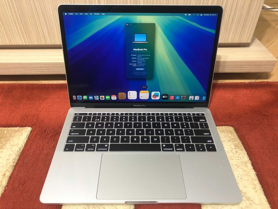 MacBook Pro 13 2017 cumparat 2019 i5 2,3GHz, flash 256GB, 8 GB, CA NOU