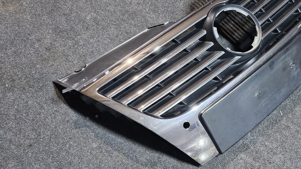 Grila fata originala Volkswagen Passat B6 Highline 

Stare buna
Se vin