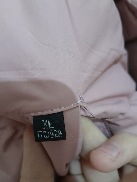 Bir kirilgan yangidek turibdi. Ikki taraflama kimsa bo'ladi razmer xl