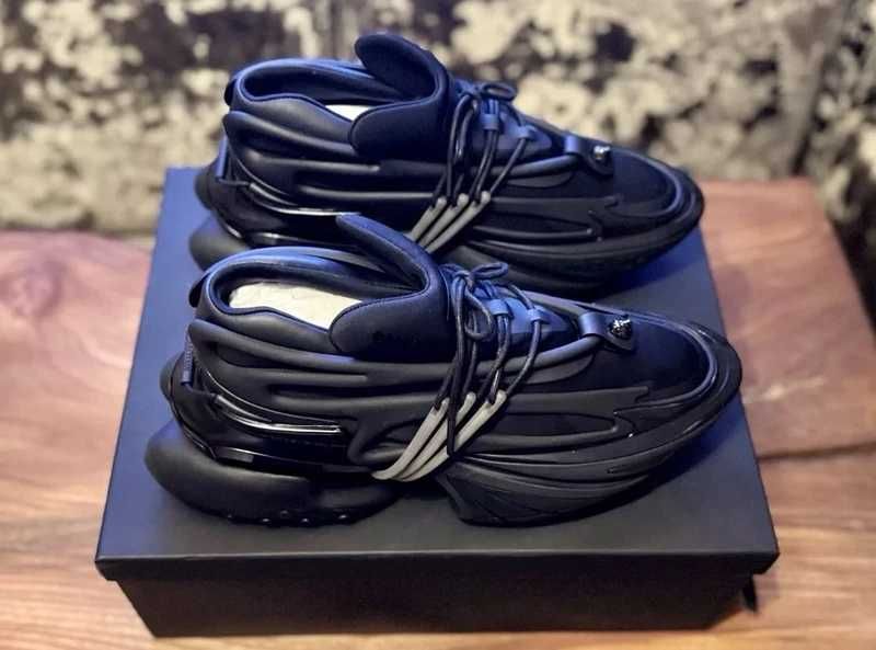 Adidasii/Sneakers Balmain Unicorn black