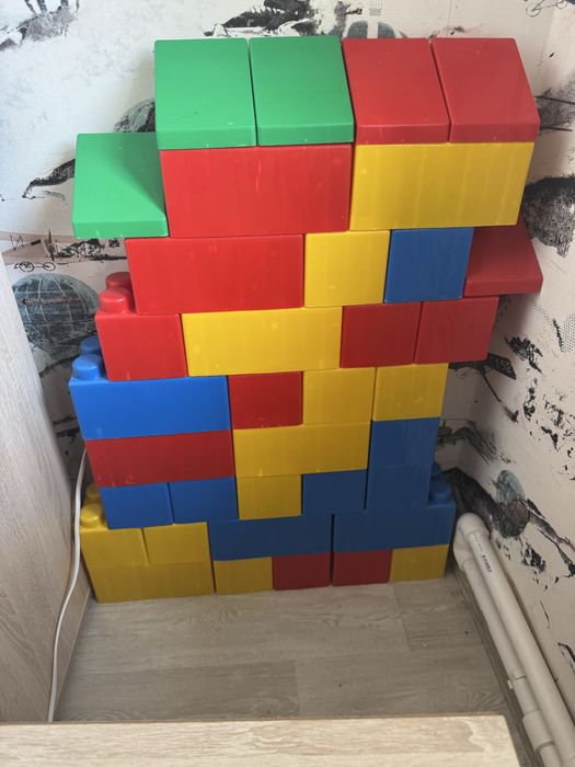 Продам большой конструктор Полесье