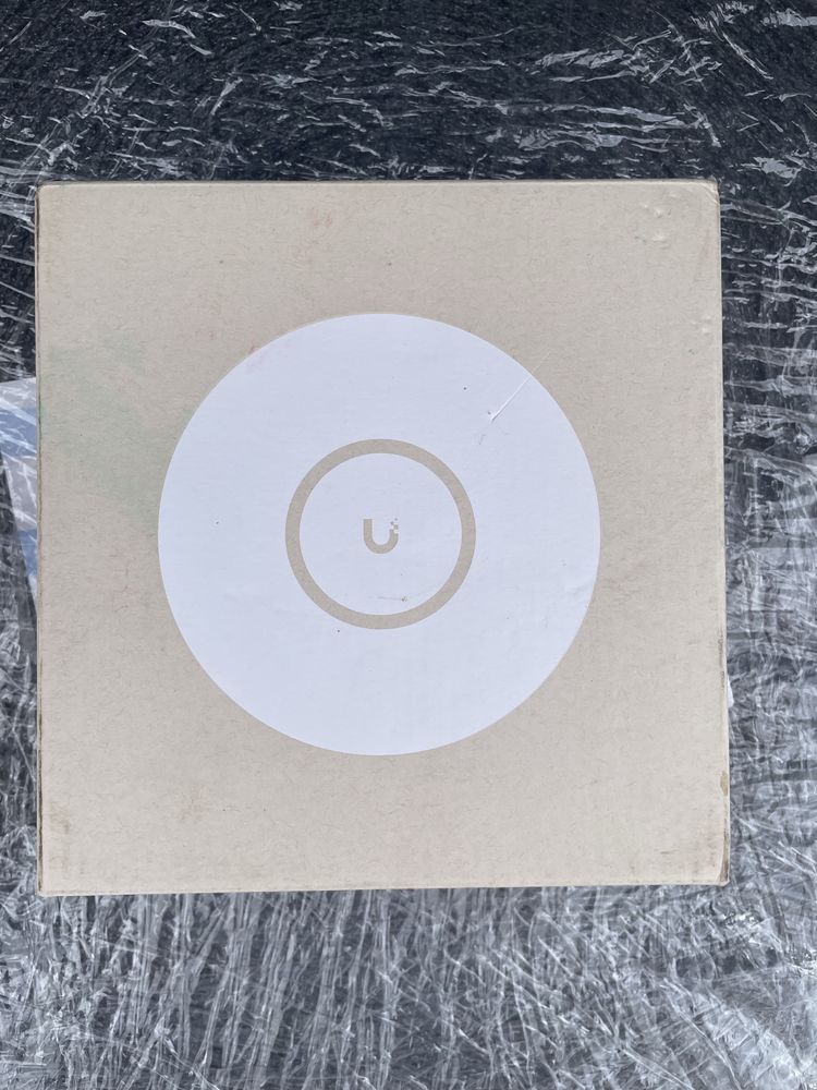 Точка доступа Ubiquiti UniFi 6+