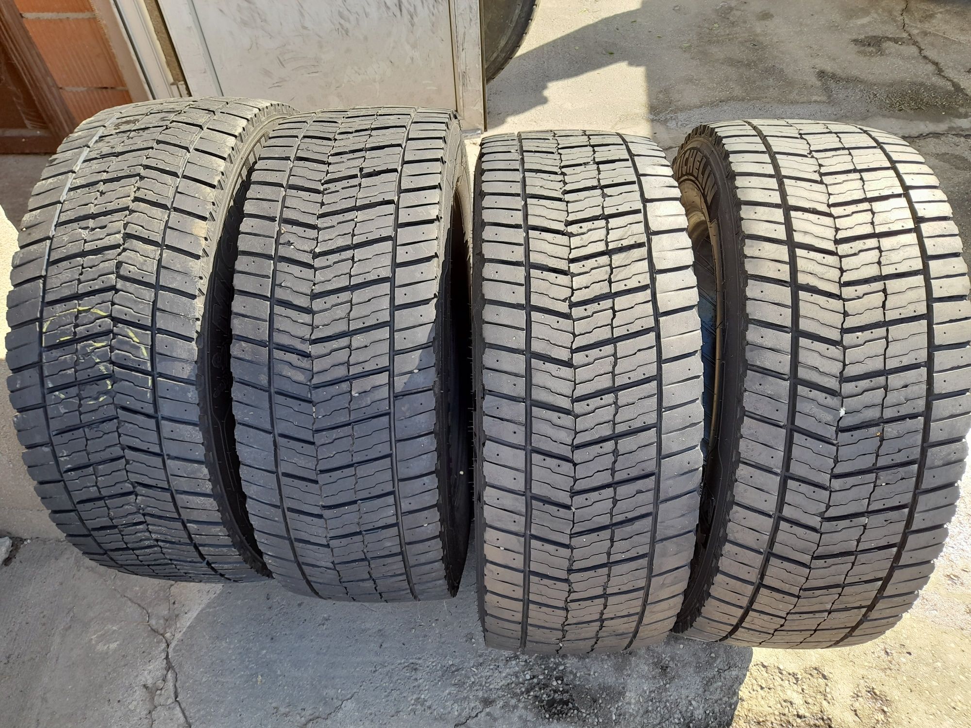 Anvelope  295 60 22.5 michelin  camion