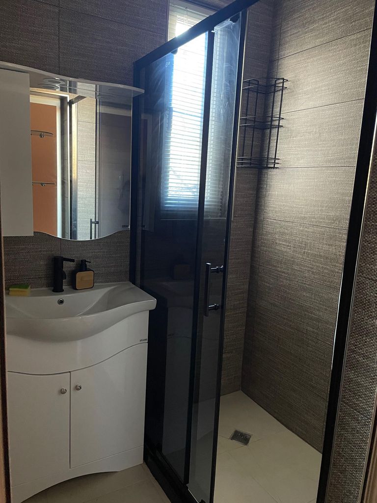 Дава се под наем Тристаен апартамент в София, Център - 89 кв.м за 1100 € - Снимка #7
