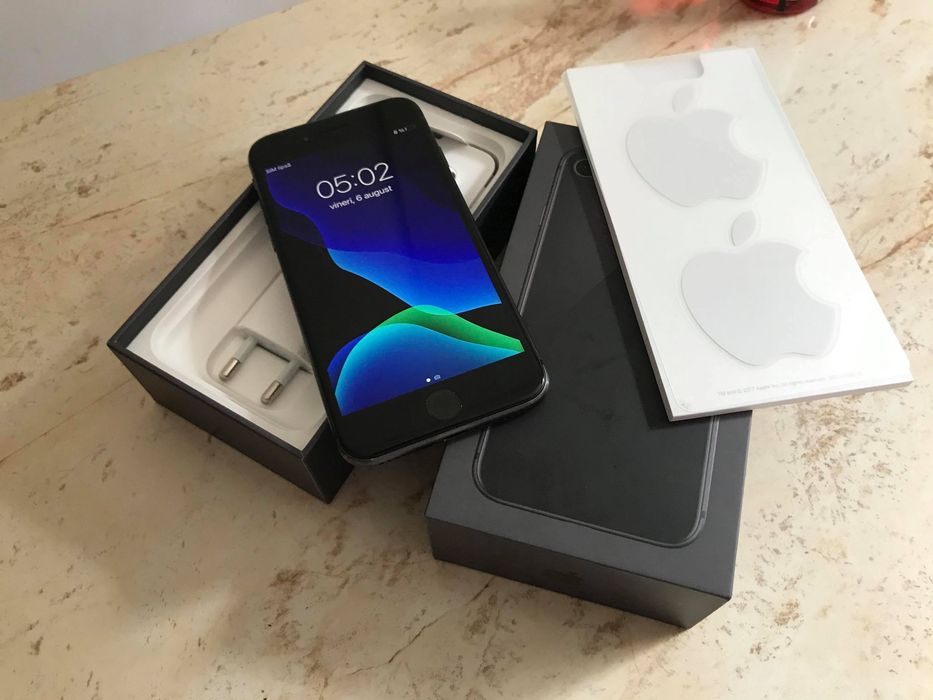 iPhone 8 Space Gray 64Gb battery 90%