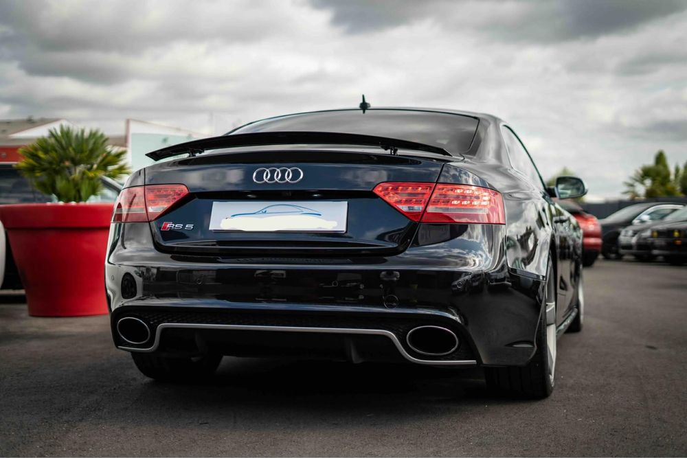 Audi RS5 v8 4.2 benzina 550 cp
