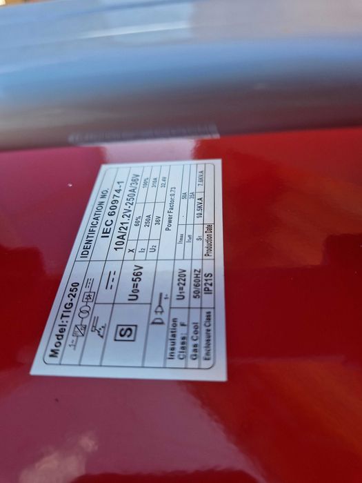 Аргонов Заваръчен апарат 250 Ампера - Електрожен + Аргон