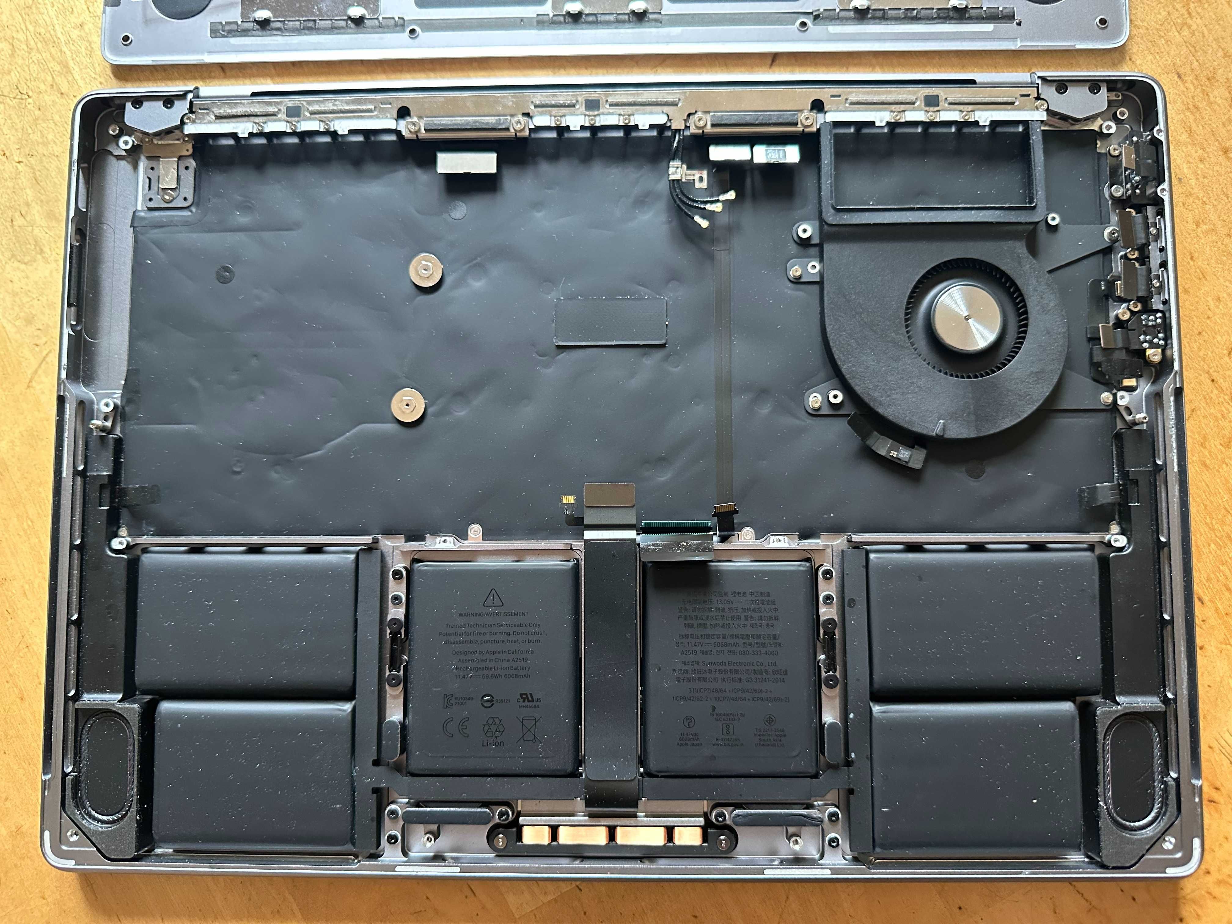 Apple Macbook Pro A2918 M3 без дъно 2023 г