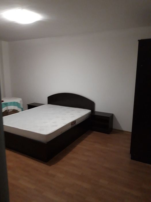 Închiriez apartament Nicolina