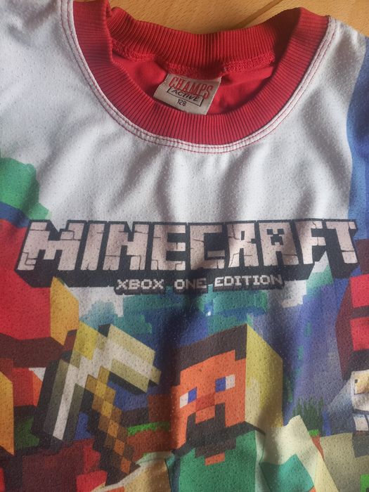 Два броя детски тениски на MINECRAFT и SUPERMAN+ подарък.