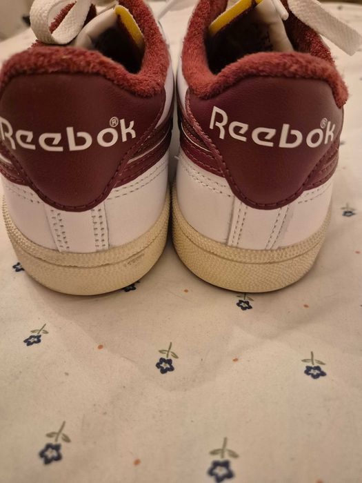 Adidasi Reebok masura 36 piele naturala