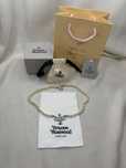 Colier Vivienne Westwood ”mini bas relief”, perle/argintiu, pietricele