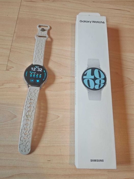 Samsung Galaxy Watch 6, 44mm + Garantie + Cutie Originala