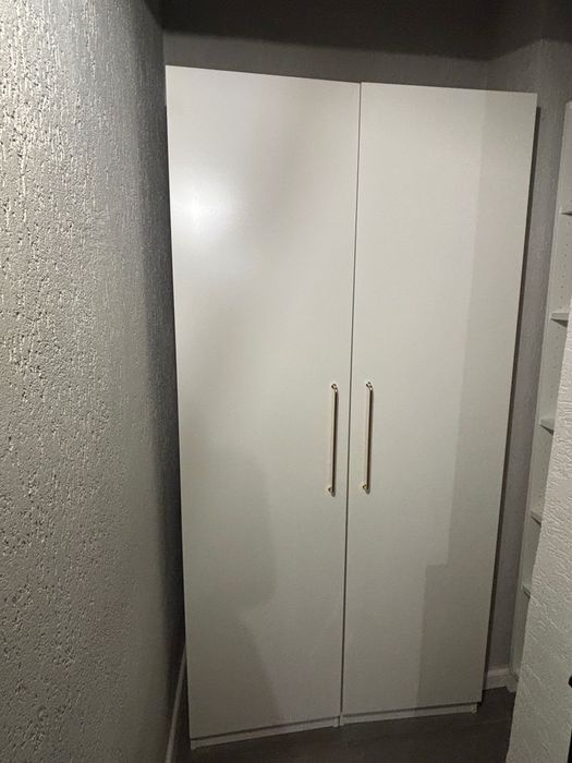 Vand 2 dulapuri ikea