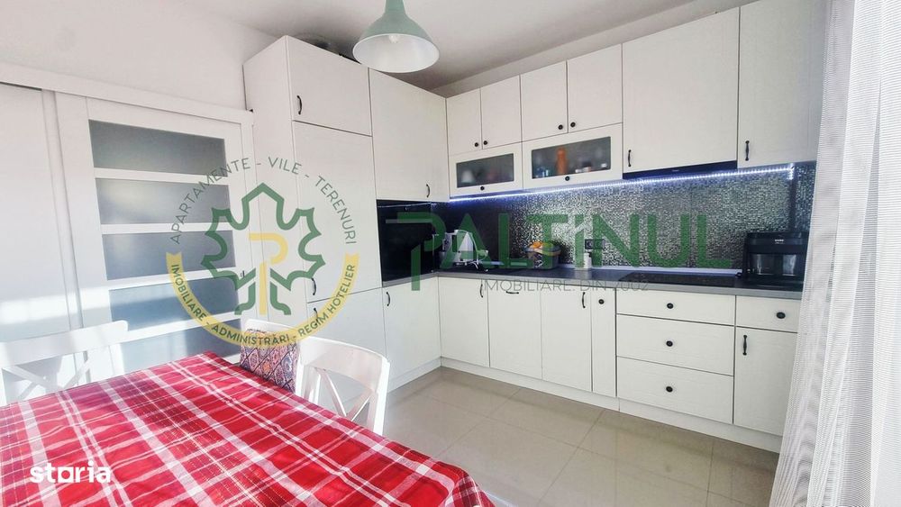 Apartament 3 camere de vânzare, etaj 2, balcon, Sibiu, Cartierul Arhit