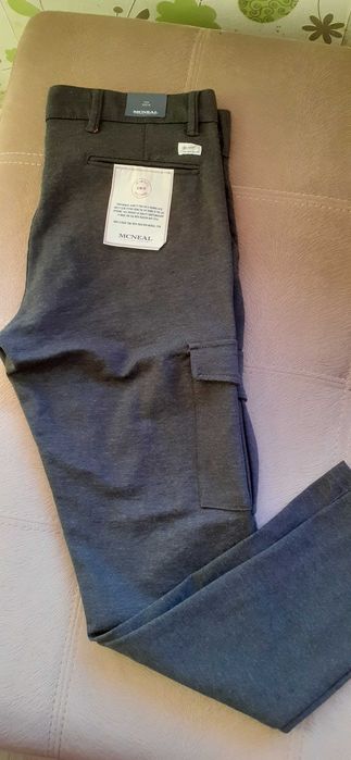 Нов оригинален панталон  McNeal, р-р 40 (М)