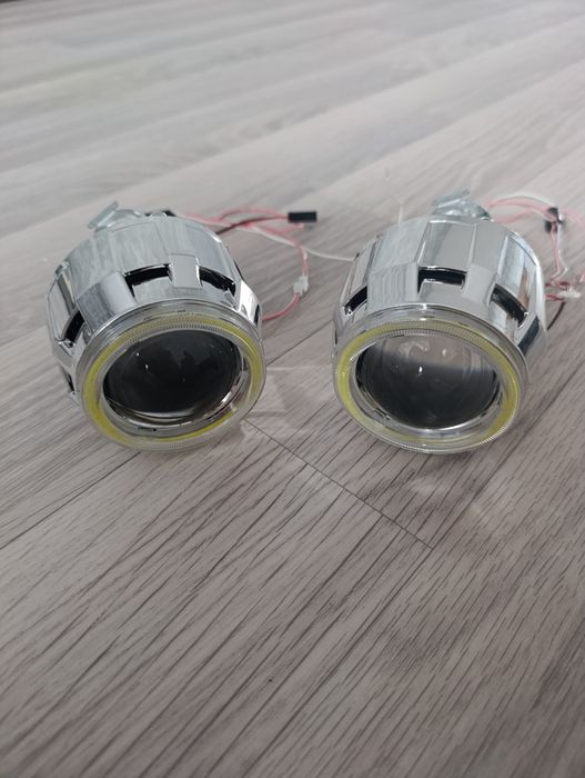 Продам биксеноновые линзы 2,5 дюймов с ангельскими глазками