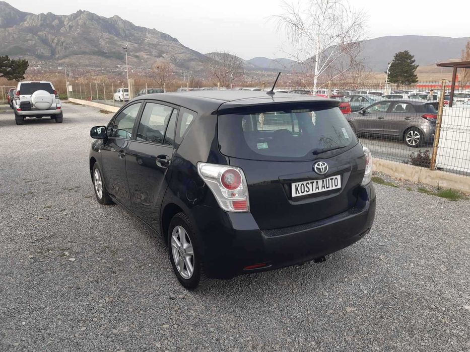 TOYOTA VERSO Перфектна ! ! !