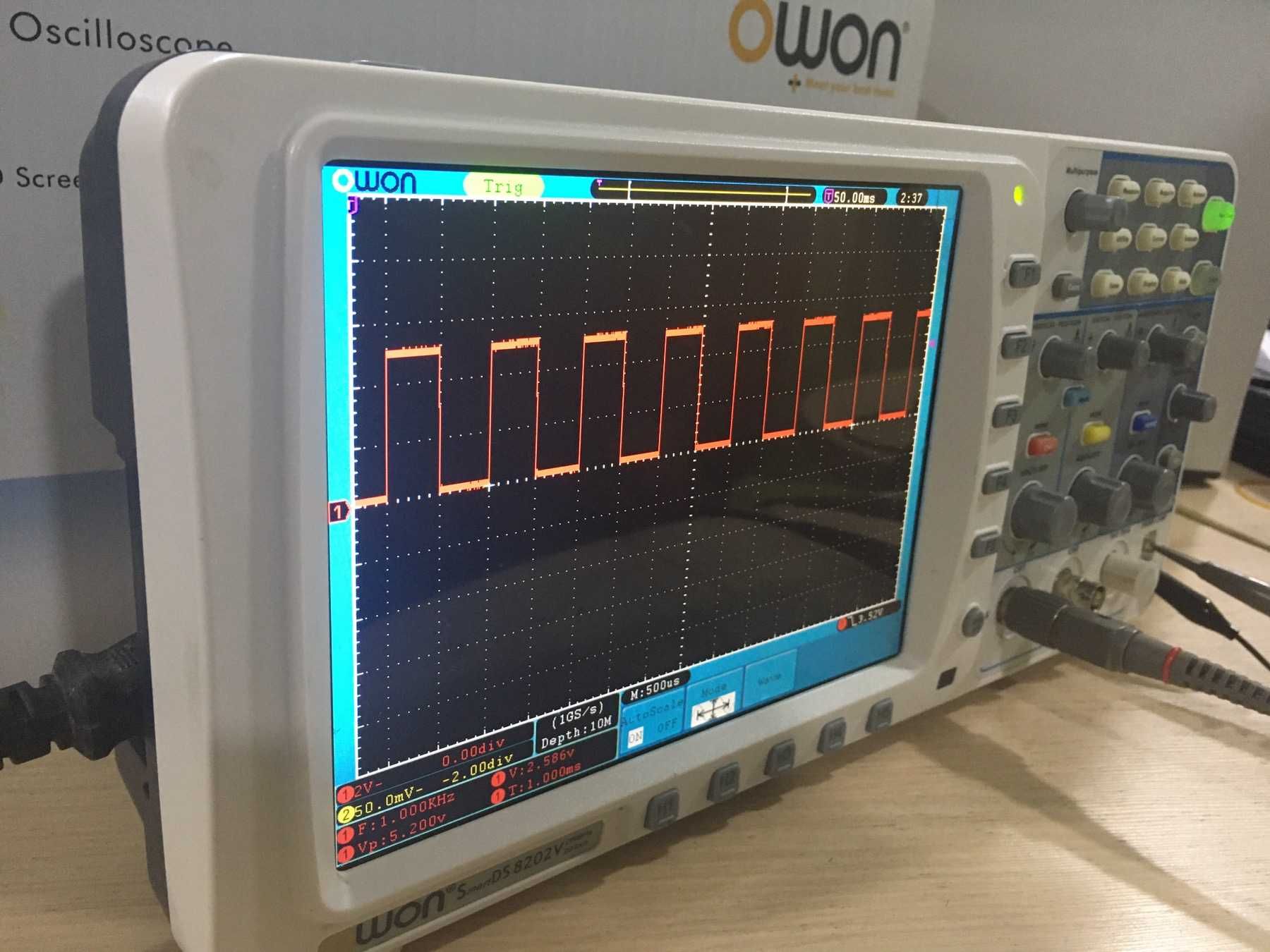 Осцилоскоп Owon SDS8202V, пълен комплект, като нов